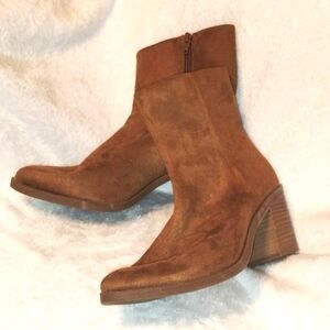 Universal Thread Suede Ankle Boots|| Womens|| Size: 7
